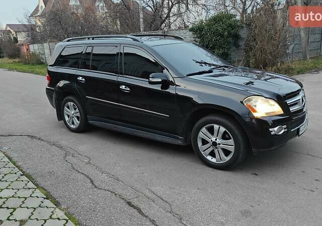 Чорний Мерседес ГЛ-Клас, об'ємом двигуна 4.66 л та пробігом 318 тис. км за 8900 $, фото 6 на Automoto.ua