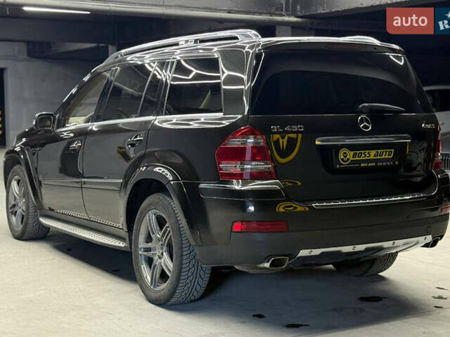Мерседес ГЛ-класс 2008 в Черновцах на Automoto.ua Черный Мерседес ГЛ-класс, объемом двигателя 4.66 л и пробегом 400 тыс. км за 10800 $, фото 3 на Automoto.ua