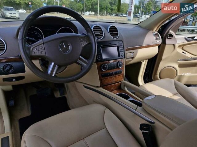 Мерседес ГЛ-класс 2008 в Николаеве на Automoto.ua Черный Мерседес ГЛ-класс, объемом двигателя 2.99 л и пробегом 360 тыс. км за 12999 $, фото 27 на Automoto.ua