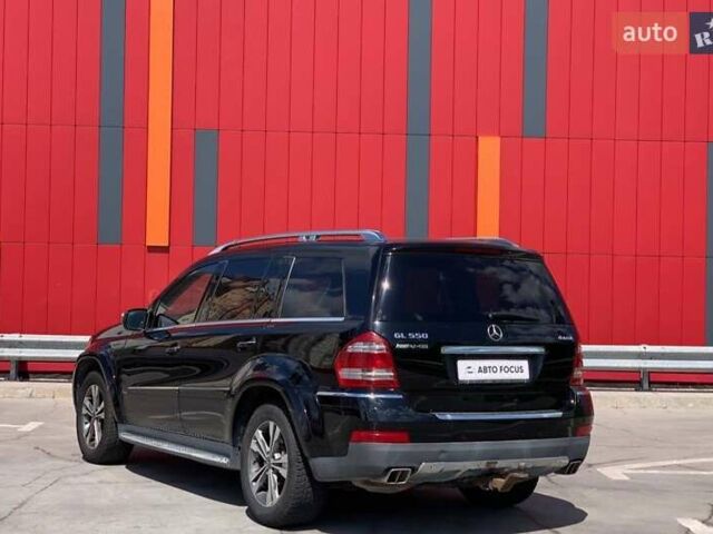 Черный Мерседес ГЛ-класс, объемом двигателя 5.46 л и пробегом 323 тыс. км за 10990 $, фото 4 на Automoto.ua