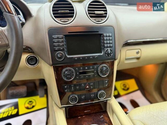 Мерседес ГЛ-класс 2008 в Черновцах на Automoto.ua Черный Мерседес ГЛ-класс, объемом двигателя 4.66 л и пробегом 400 тыс. км за 10800 $, фото 19 на Automoto.ua