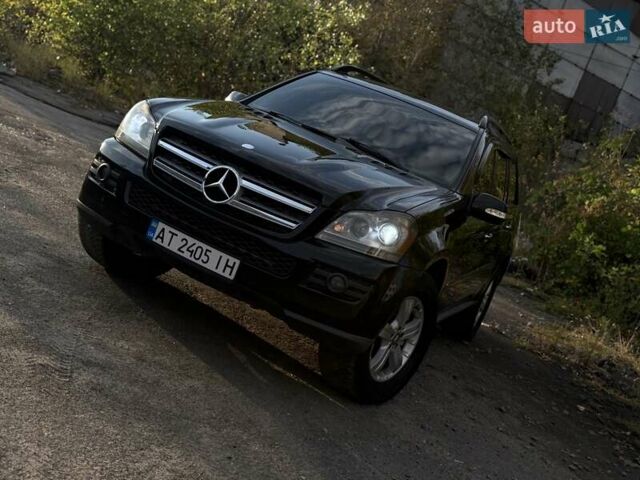 Чорний Мерседес ГЛ-Клас, об'ємом двигуна 4.66 л та пробігом 320 тис. км за 10000 $, фото 15 на Automoto.ua