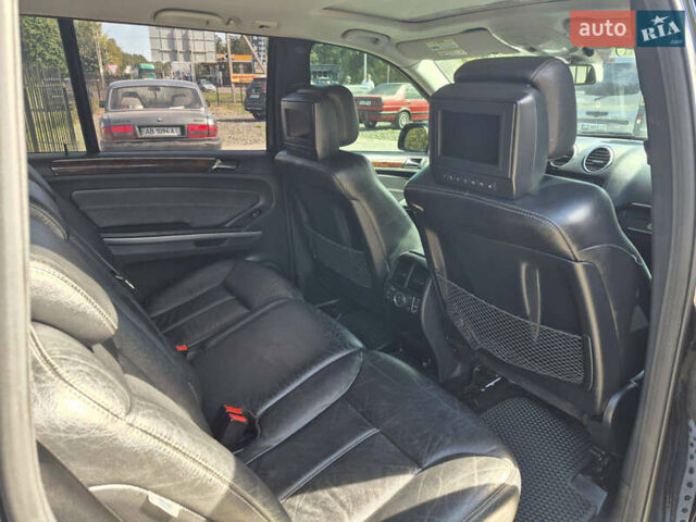 Черный Мерседес ГЛ-класс, объемом двигателя 5.46 л и пробегом 307 тыс. км за 11750 $, фото 1 на Automoto.ua