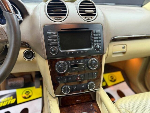 Черный Мерседес ГЛ-класс, объемом двигателя 4.7 л и пробегом 400 тыс. км за 10800 $, фото 20 на Automoto.ua