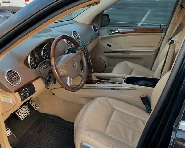 Мерседес ГЛ-класс 2008 в Боярка на Automoto.ua Черный Мерседес ГЛ-класс, объемом двигателя 5.46 л и пробегом 293 тыс. км за 12000 $, фото 6 на Automoto.ua