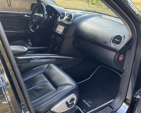 Черный Мерседес ГЛ-класс, объемом двигателя 5.46 л и пробегом 127 тыс. км за 16000 $, фото 11 на Automoto.ua