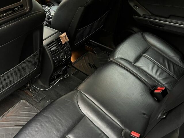 Черный Мерседес ГЛ-класс, объемом двигателя 5.5 л и пробегом 210 тыс. км за 15999 $, фото 6 на Automoto.ua