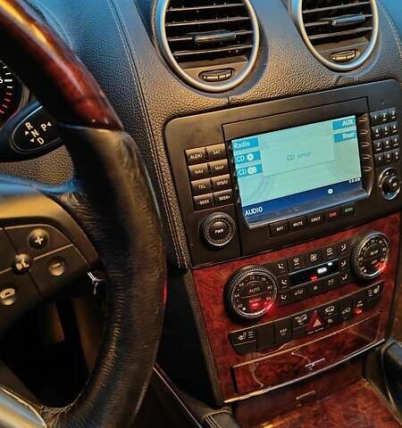 Чорний Мерседес ГЛ-Клас, об'ємом двигуна 4.66 л та пробігом 318 тис. км за 8900 $, фото 14 на Automoto.ua