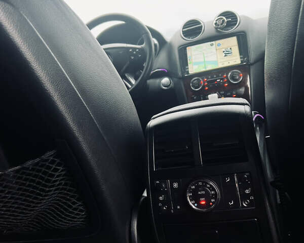 Чорний Мерседес ГЛ-Клас, об'ємом двигуна 5.46 л та пробігом 240 тис. км за 14999 $, фото 13 на Automoto.ua