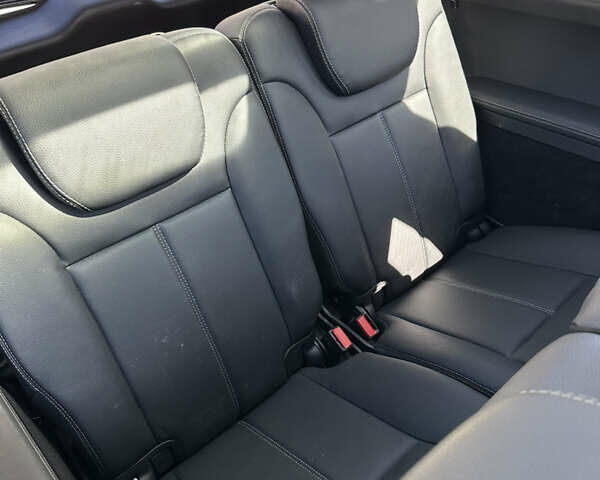 Черный Мерседес ГЛ-класс, объемом двигателя 4.66 л и пробегом 249 тыс. км за 12499 $, фото 17 на Automoto.ua