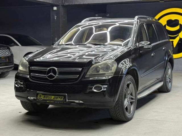 Черный Мерседес ГЛ-класс, объемом двигателя 4.7 л и пробегом 400 тыс. км за 10800 $, фото 2 на Automoto.ua