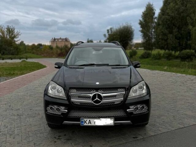 Мерседес ГЛ-класс 2008 в Ровно на Automoto.ua Черный Мерседес ГЛ-класс, объемом двигателя 4 л и пробегом 127 тыс. км за 5700 $, фото 2 на Automoto.ua