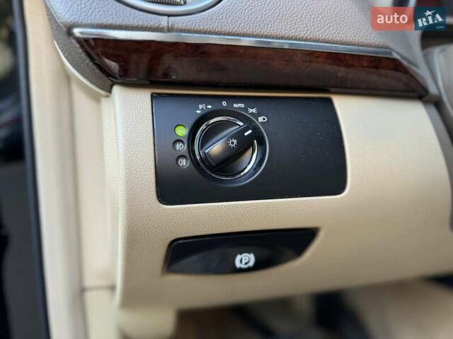 Черный Мерседес ГЛ-класс, объемом двигателя 5.46 л и пробегом 227 тыс. км за 10000 $, фото 32 на Automoto.ua