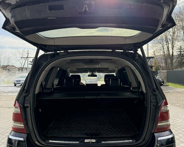 Чорний Мерседес ГЛ-Клас, об'ємом двигуна 4 л та пробігом 320 тис. км за 14999 $, фото 35 на Automoto.ua