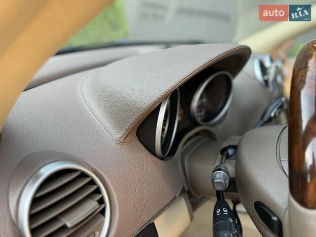 Черный Мерседес ГЛ-класс, объемом двигателя 5.46 л и пробегом 227 тыс. км за 10000 $, фото 33 на Automoto.ua