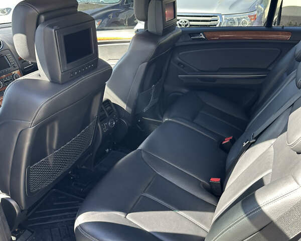 Черный Мерседес ГЛ-класс, объемом двигателя 4.66 л и пробегом 249 тыс. км за 12499 $, фото 11 на Automoto.ua