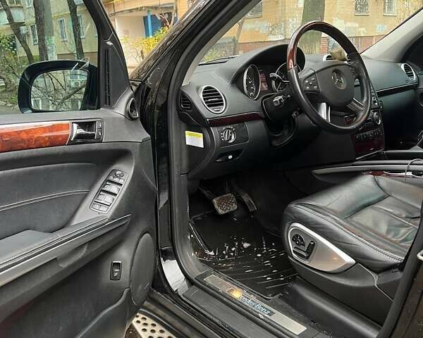 Чорний Мерседес ГЛ-Клас, об'ємом двигуна 5.46 л та пробігом 210 тис. км за 15999 $, фото 4 на Automoto.ua