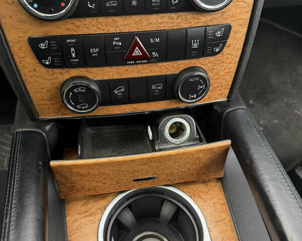 Чорний Мерседес ГЛ-Клас, об'ємом двигуна 4 л та пробігом 320 тис. км за 14999 $, фото 25 на Automoto.ua