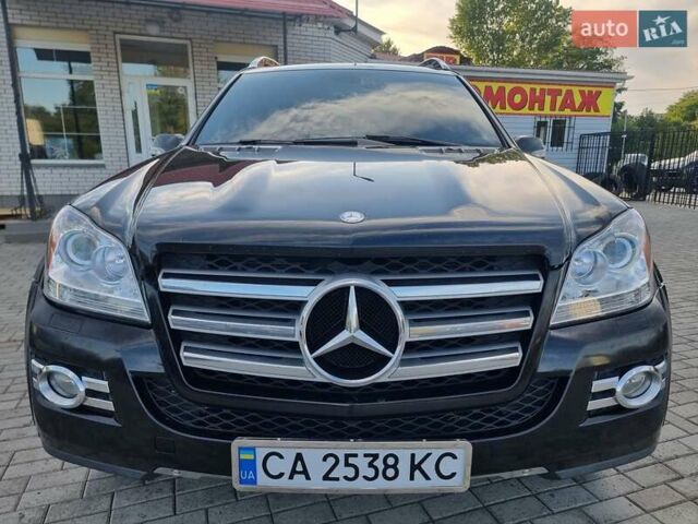 Черный Мерседес ГЛ-класс, объемом двигателя 5.5 л и пробегом 250 тыс. км за 10500 $, фото 21 на Automoto.ua