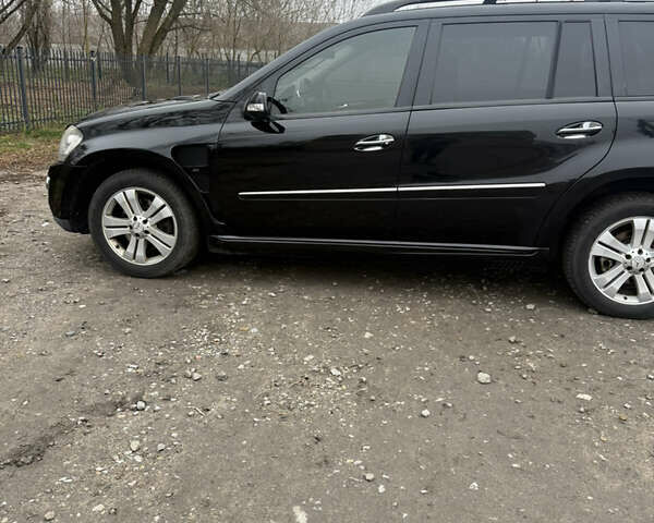 Чорний Мерседес ГЛ-Клас, об'ємом двигуна 4.7 л та пробігом 291 тис. км за 9600 $, фото 1 на Automoto.ua