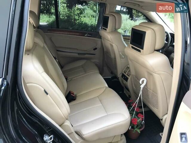 Черный Мерседес ГЛ-класс, объемом двигателя 4.7 л и пробегом 192 тыс. км за 16700 $, фото 25 на Automoto.ua