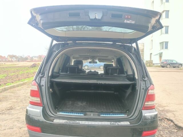 Чорний Мерседес ГЛ-Клас, об'ємом двигуна 4.7 л та пробігом 455 тис. км за 12000 $, фото 9 на Automoto.ua