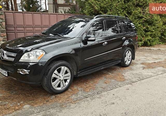 Чорний Мерседес ГЛ-Клас, об'ємом двигуна 4.66 л та пробігом 318 тис. км за 8900 $, фото 7 на Automoto.ua