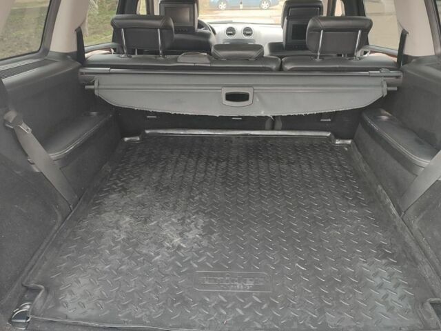 Чорний Мерседес ГЛ-Клас, об'ємом двигуна 4.7 л та пробігом 455 тис. км за 12000 $, фото 10 на Automoto.ua