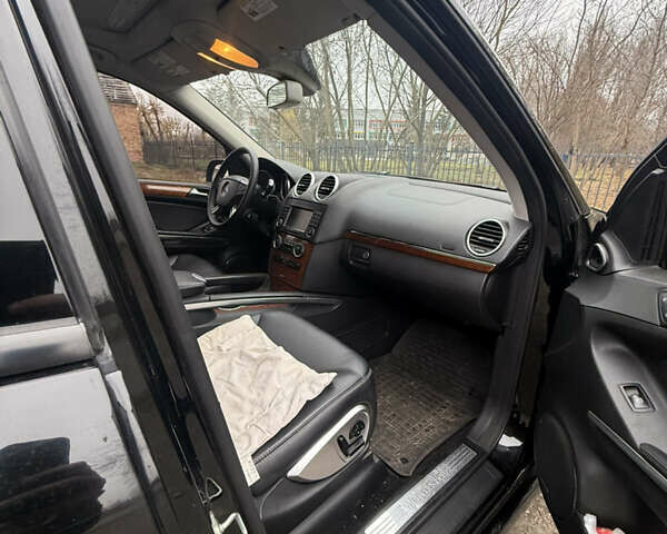 Чорний Мерседес ГЛ-Клас, об'ємом двигуна 4.7 л та пробігом 291 тис. км за 9600 $, фото 8 на Automoto.ua