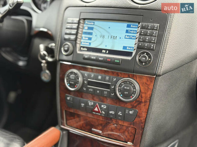 Мерседес ГЛ-класс 2008 в Киеве на Automoto.ua Черный Мерседес ГЛ-класс, объемом двигателя 2.99 л и пробегом 264 тыс. км за 11000 $, фото 18 на Automoto.ua