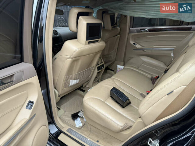 Черный Мерседес ГЛ-класс, объемом двигателя 5.46 л и пробегом 240 тыс. км за 6500 $, фото 13 на Automoto.ua