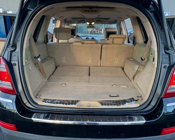 Мерседес ГЛ-класс 2008 в Боярка на Automoto.ua Черный Мерседес ГЛ-класс, объемом двигателя 5.46 л и пробегом 293 тыс. км за 12000 $, фото 17 на Automoto.ua