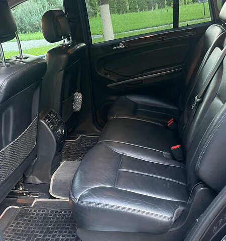 Черный Мерседес ГЛ-класс, объемом двигателя 4.66 л и пробегом 238 тыс. км за 11900 $, фото 7 на Automoto.ua