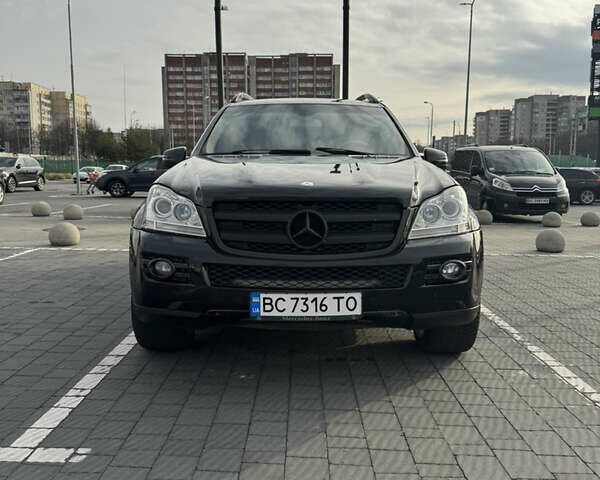 Чорний Мерседес ГЛ-Клас, об'ємом двигуна 5.46 л та пробігом 286 тис. км за 10600 $, фото 1 на Automoto.ua