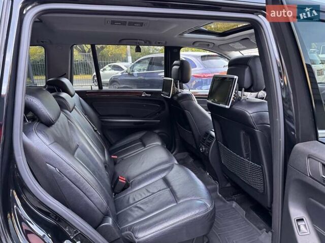 Мерседес ГЛ-Клас 2008 у Одесі на Automoto.ua Чорний Мерседес ГЛ-Клас, об'ємом двигуна 5.46 л та пробігом 193 тис. км за 14900 $, фото 12 на Automoto.ua