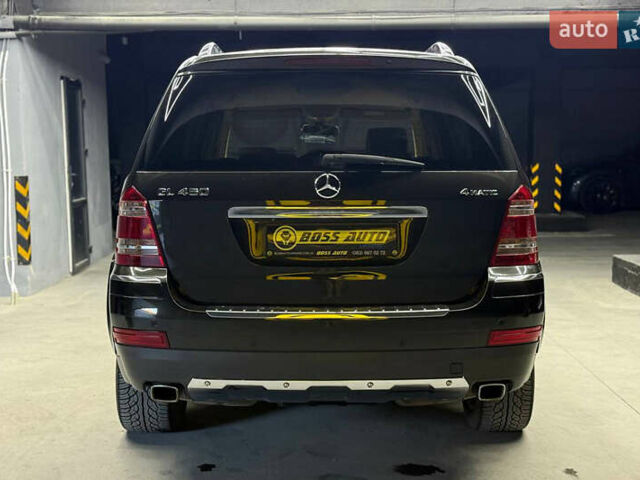 Мерседес ГЛ-класс 2008 в Черновцах на Automoto.ua Черный Мерседес ГЛ-класс, объемом двигателя 4.66 л и пробегом 400 тыс. км за 10800 $, фото 4 на Automoto.ua