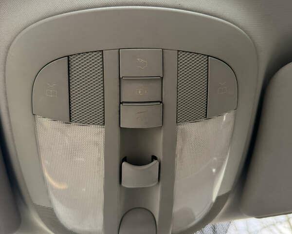 Чорний Мерседес ГЛ-Клас, об'ємом двигуна 4 л та пробігом 320 тис. км за 14999 $, фото 47 на Automoto.ua