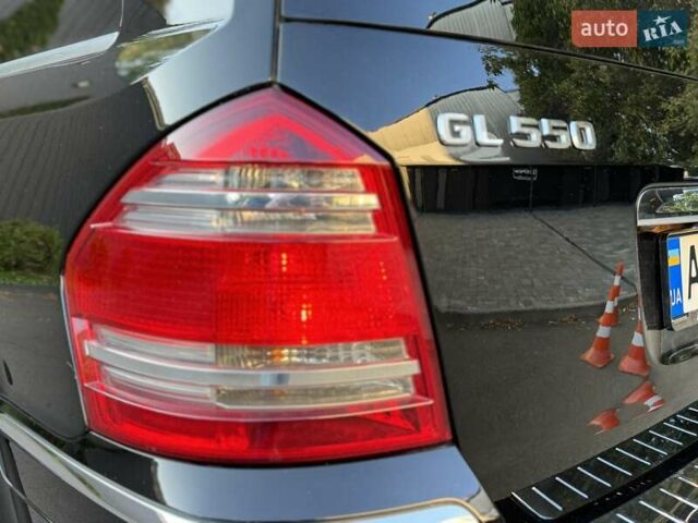 Черный Мерседес ГЛ-класс, объемом двигателя 5.46 л и пробегом 227 тыс. км за 10000 $, фото 17 на Automoto.ua