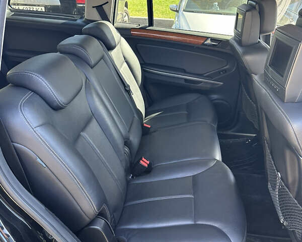 Черный Мерседес ГЛ-класс, объемом двигателя 4.66 л и пробегом 249 тыс. км за 12499 $, фото 10 на Automoto.ua