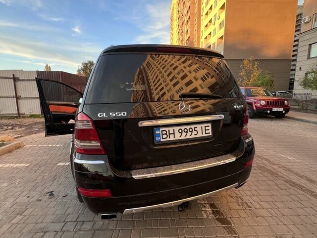 Мерседес ГЛ-класс 2008 в Одессе на Automoto.ua Черный Мерседес ГЛ-класс, объемом двигателя 5.5 л и пробегом 350 тыс. км за 21000 $, фото 2 на Automoto.ua