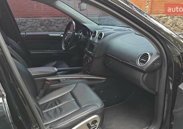 Чорний Мерседес ГЛ-Клас, об'ємом двигуна 4.66 л та пробігом 318 тис. км за 8900 $, фото 22 на Automoto.ua