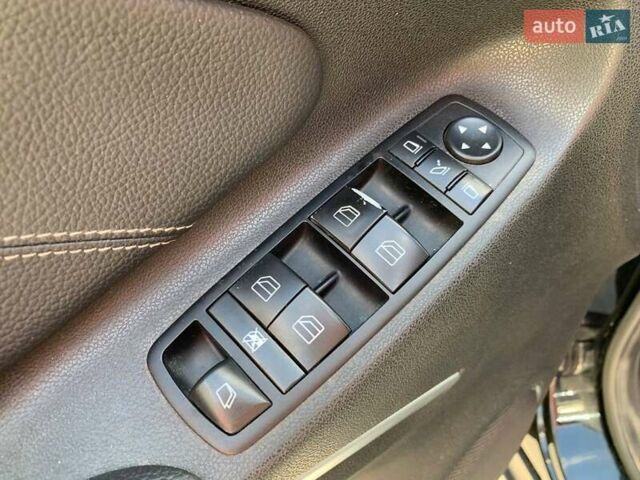 Черный Мерседес ГЛ-класс, объемом двигателя 5.46 л и пробегом 323 тыс. км за 10990 $, фото 15 на Automoto.ua