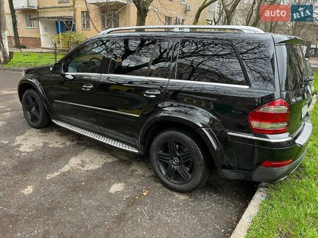 Чорний Мерседес ГЛ-Клас, об'ємом двигуна 5.46 л та пробігом 210 тис. км за 15999 $, фото 2 на Automoto.ua