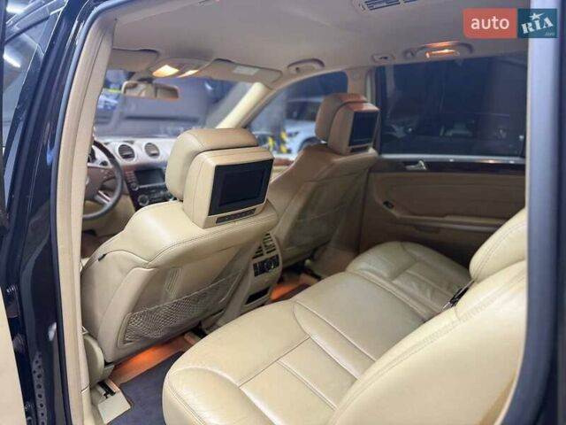 Мерседес ГЛ-класс 2008 в Черновцах на Automoto.ua Черный Мерседес ГЛ-класс, объемом двигателя 4.66 л и пробегом 400 тыс. км за 10800 $, фото 17 на Automoto.ua