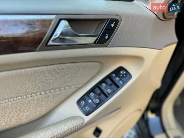 Черный Мерседес ГЛ-класс, объемом двигателя 5.46 л и пробегом 227 тыс. км за 10000 $, фото 25 на Automoto.ua