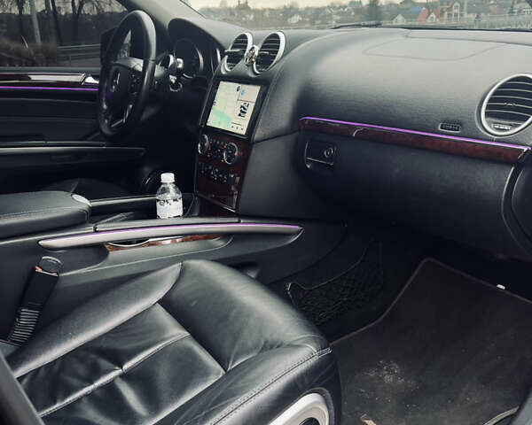 Чорний Мерседес ГЛ-Клас, об'ємом двигуна 5.46 л та пробігом 240 тис. км за 14999 $, фото 8 на Automoto.ua