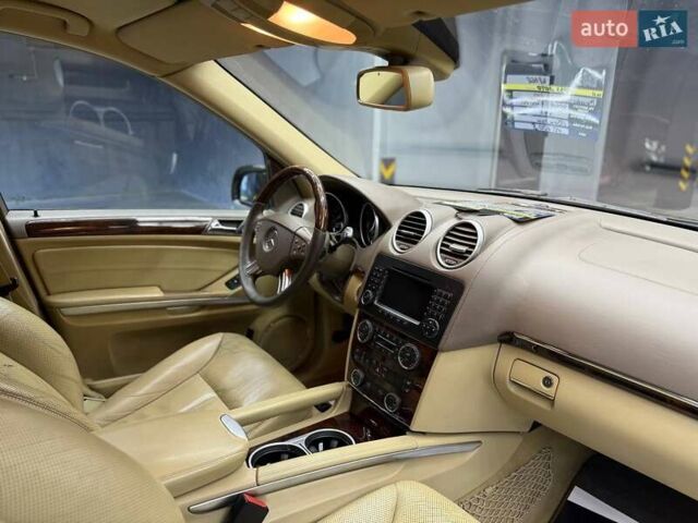 Мерседес ГЛ-класс 2008 в Черновцах на Automoto.ua Черный Мерседес ГЛ-класс, объемом двигателя 4.66 л и пробегом 400 тыс. км за 10800 $, фото 9 на Automoto.ua