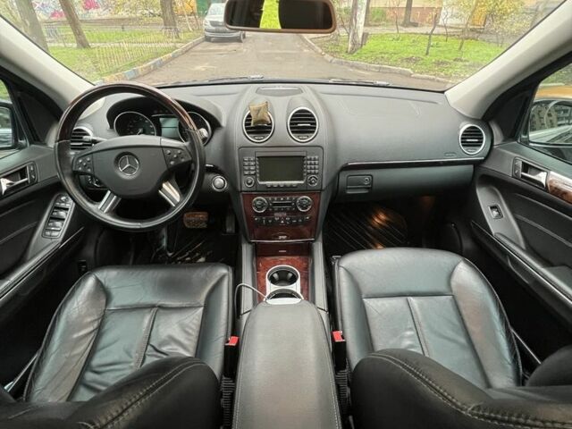 Черный Мерседес ГЛ-класс, объемом двигателя 5.5 л и пробегом 210 тыс. км за 15999 $, фото 5 на Automoto.ua