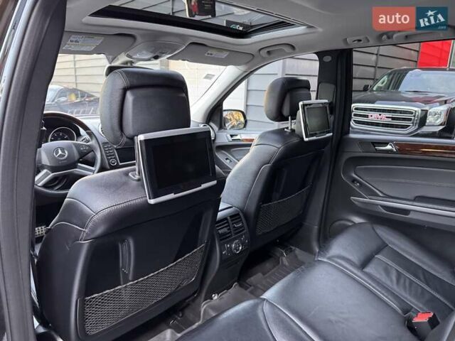 Мерседес ГЛ-Клас 2008 у Одесі на Automoto.ua Чорний Мерседес ГЛ-Клас, об'ємом двигуна 5.46 л та пробігом 193 тис. км за 14900 $, фото 11 на Automoto.ua
