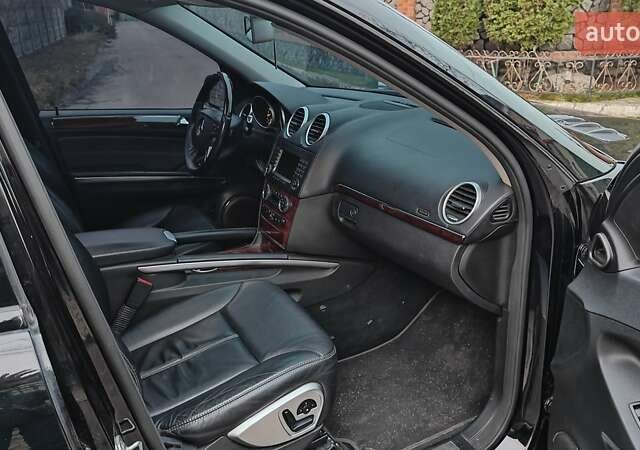 Чорний Мерседес ГЛ-Клас, об'ємом двигуна 4.66 л та пробігом 318 тис. км за 8900 $, фото 17 на Automoto.ua
